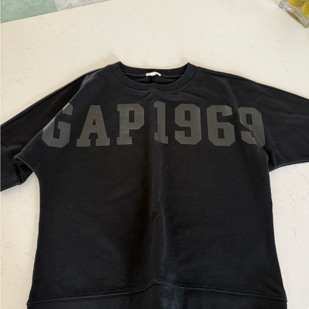 GAP Black Graphic Tee